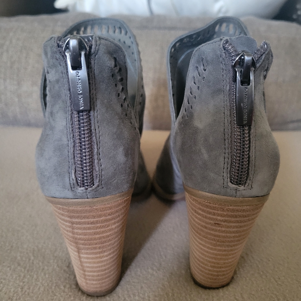 Vince Camuto Fileana Bootie - Picture 4 of 7
